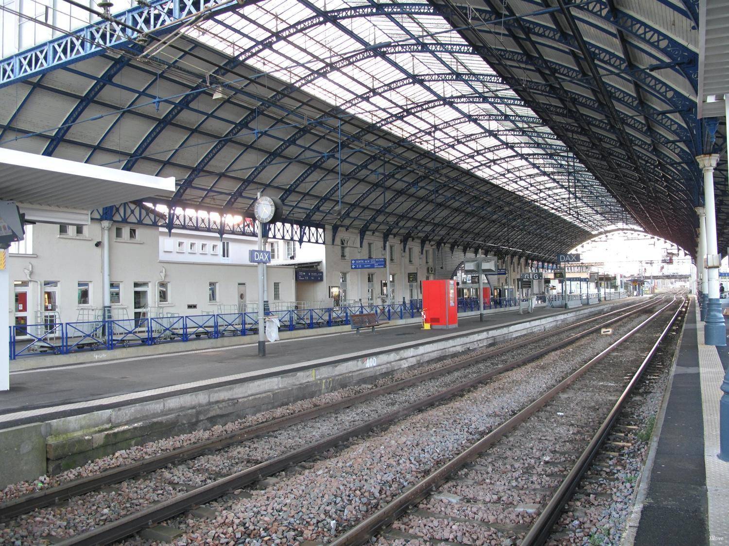 station interior photo