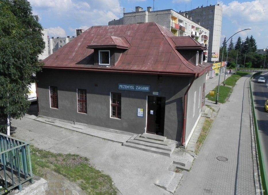 station building photo
