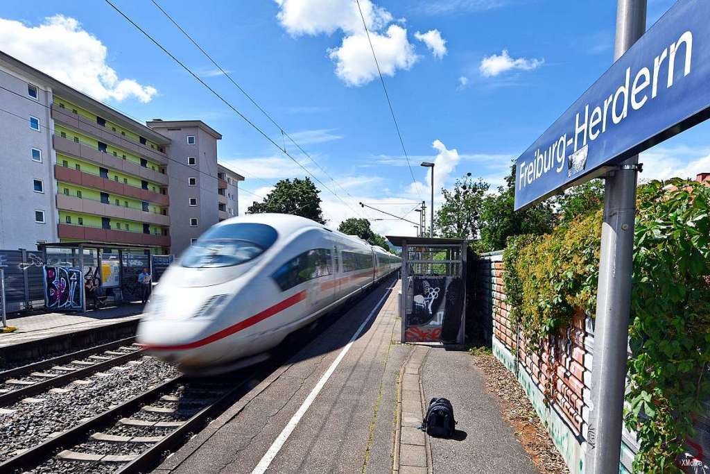 station building photo