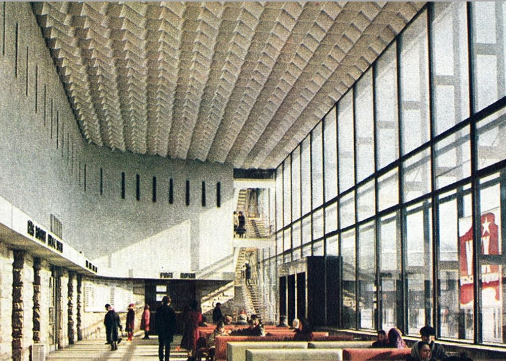 Tallinn Station Estonia_hall
