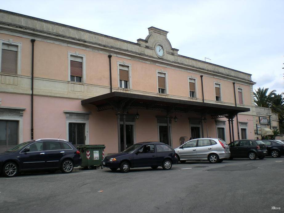 station building photo