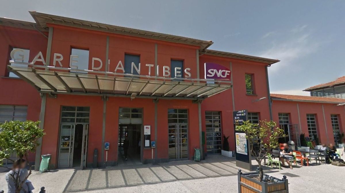 Antibes_station_1