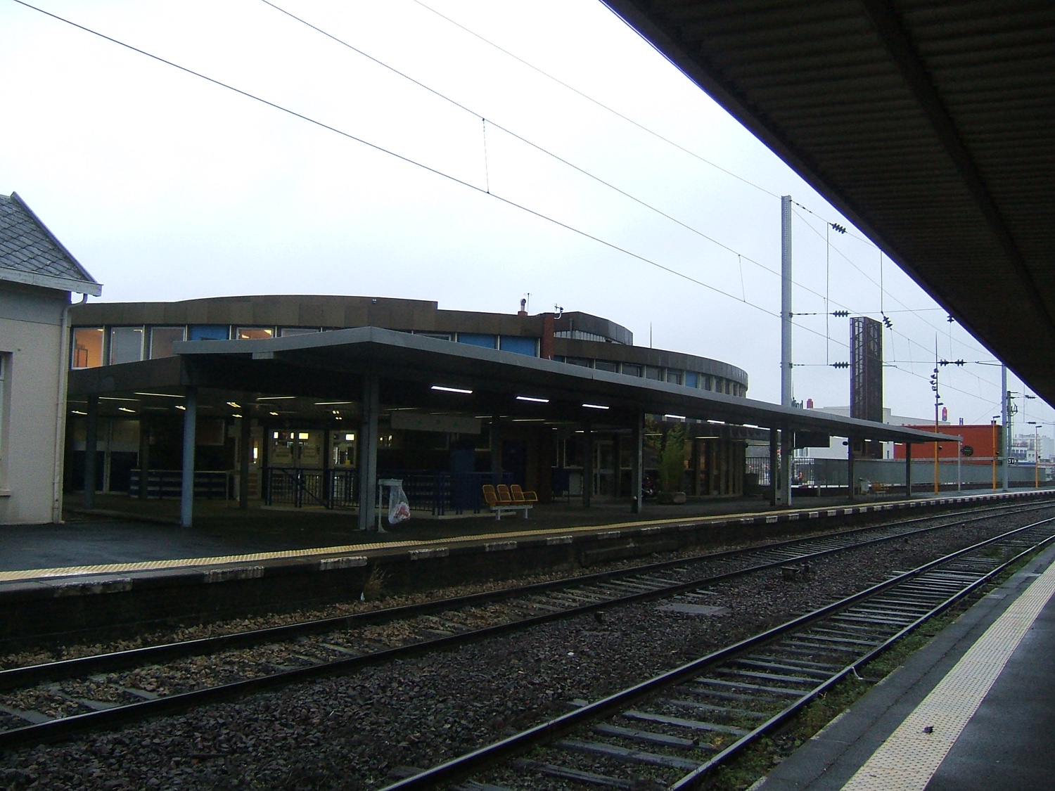 Maubeuge_station_track_side