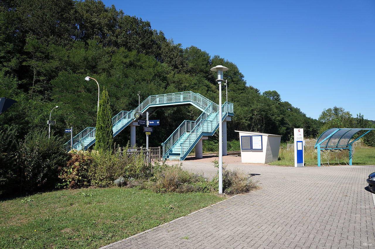 station building photo