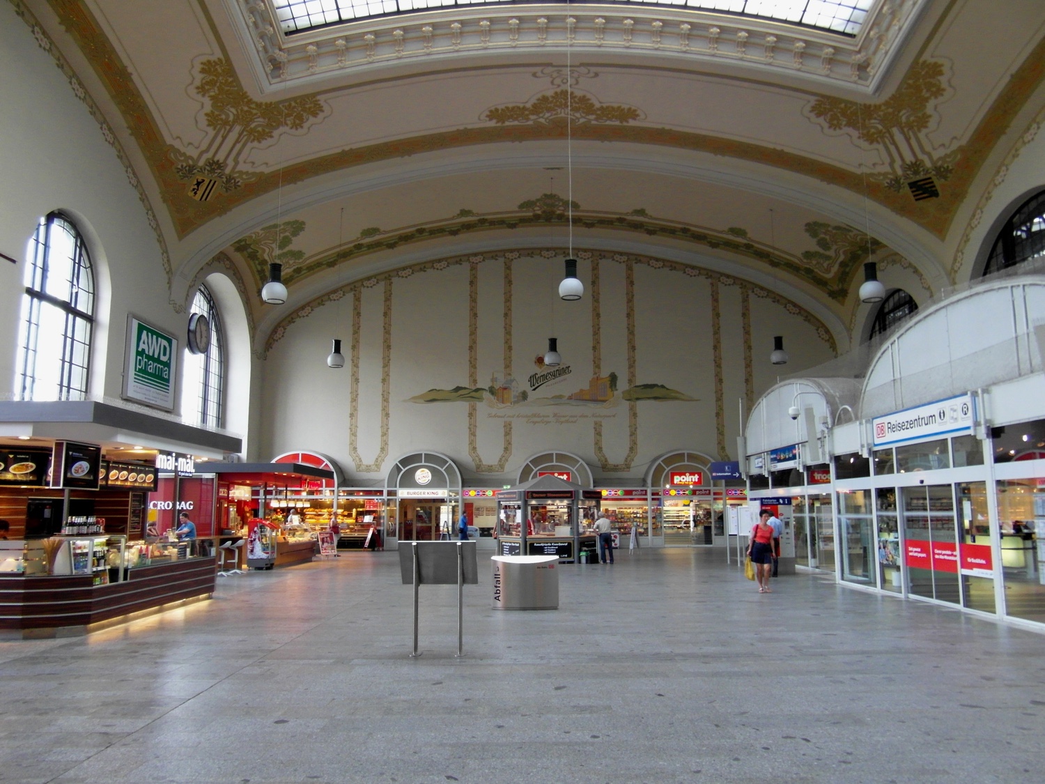 Dresden Neustadt_bahnhof_hall