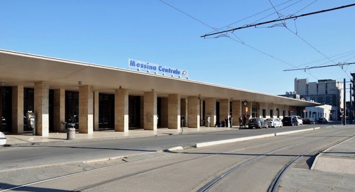 Messina Centrale Entrance