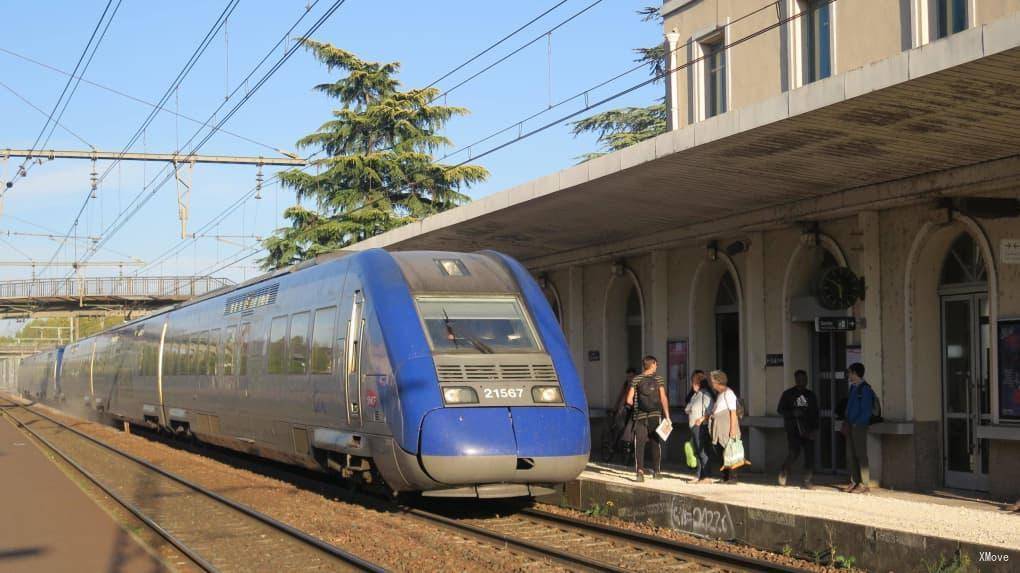 station interior photo
