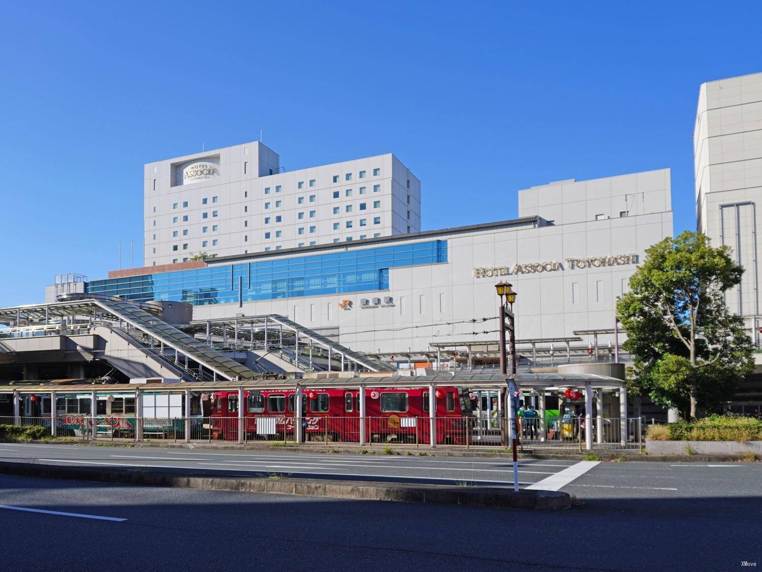 station building photo