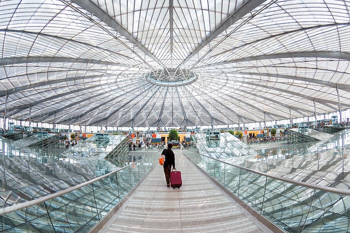 Shanghai_south_railway_station_hall