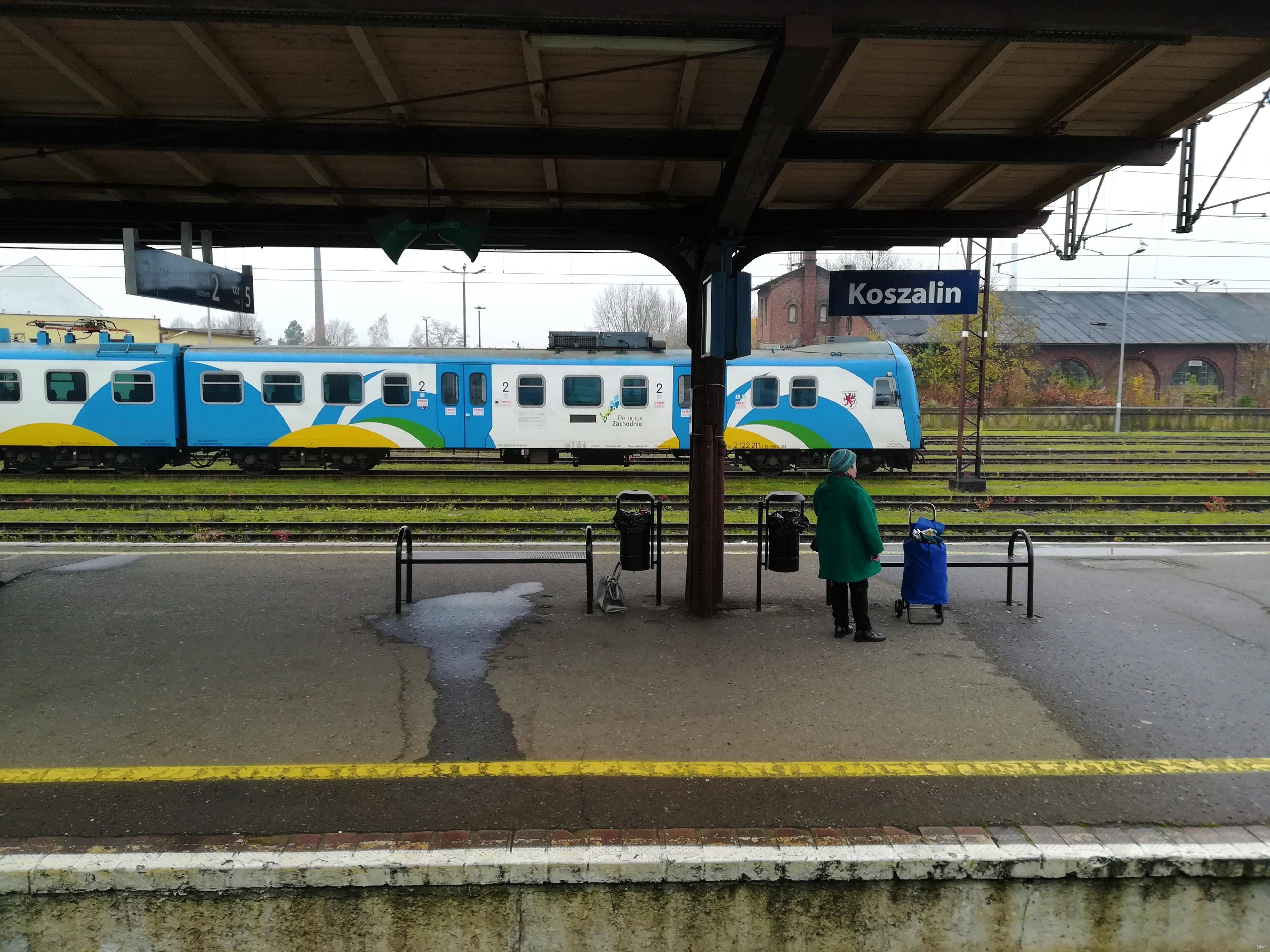 station interior photo