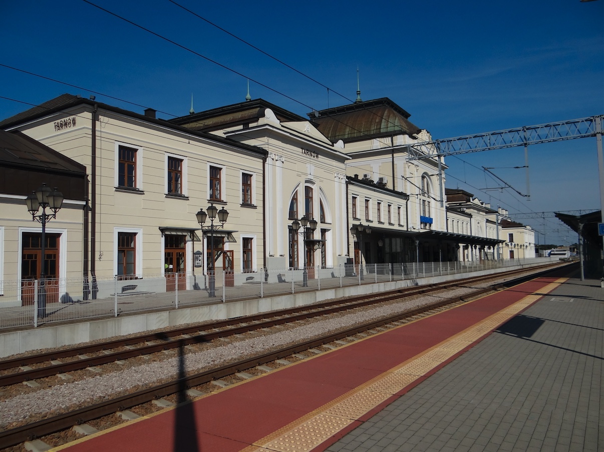 Tarnow_stacja_platform_1