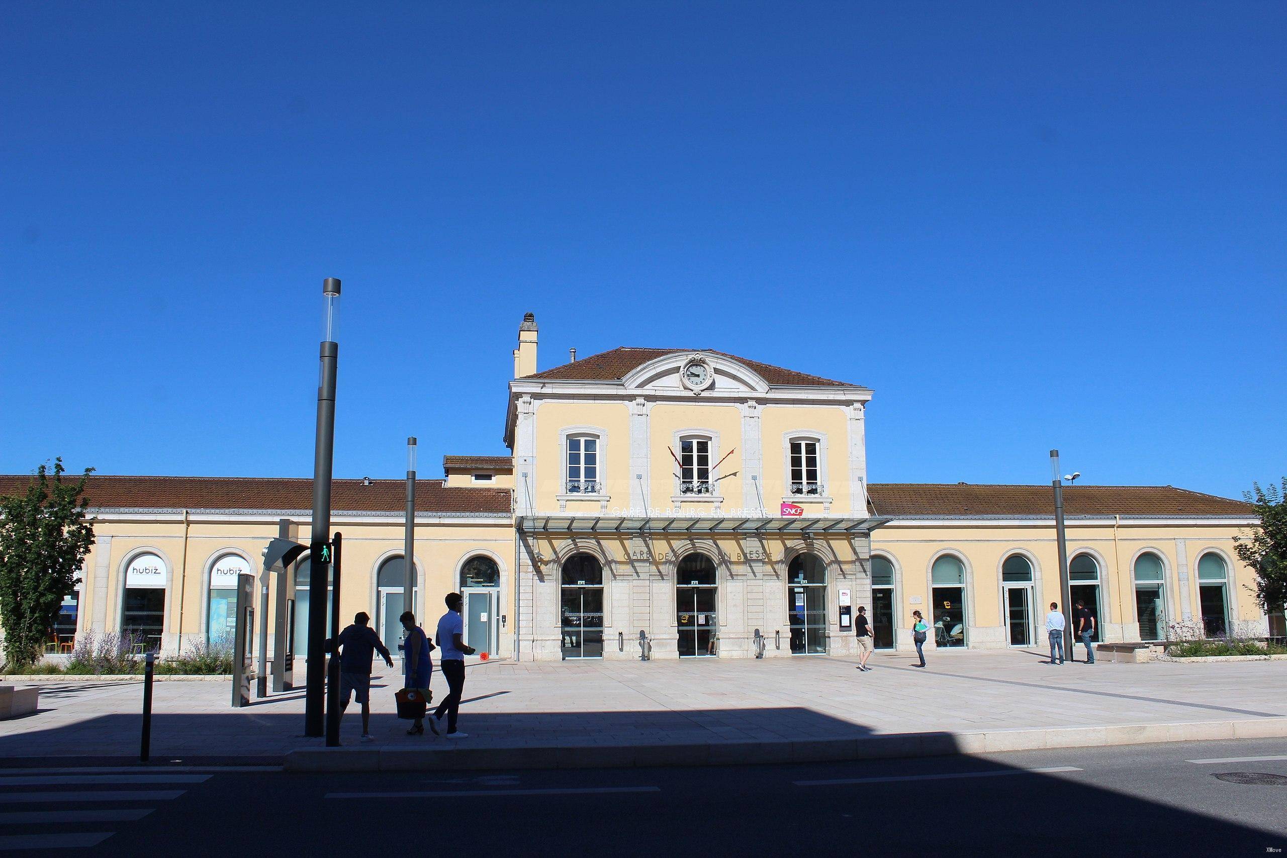 station building photo