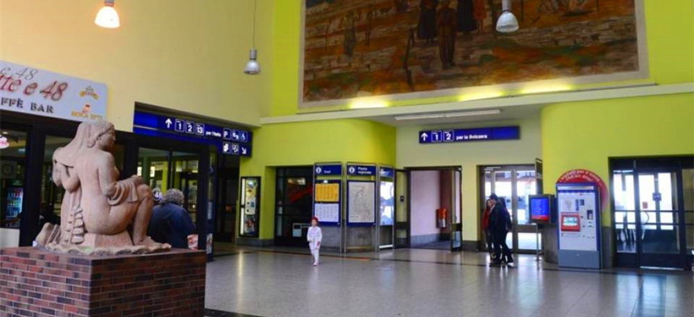 %e7%91%9e%e9%93%81 Chiasso Inside