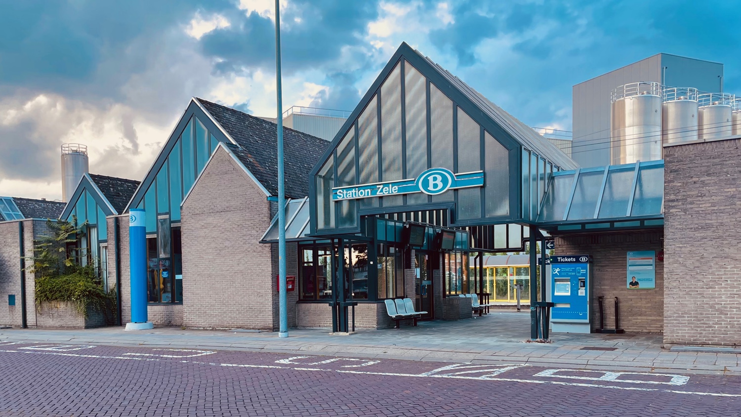Zele_gebouw
