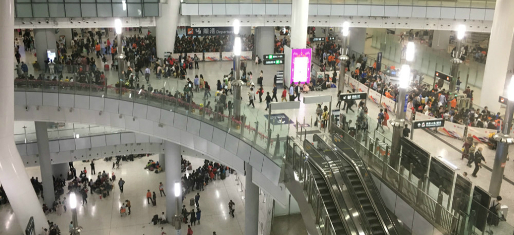 Zhongtie_ _hong_kong_west_kowloon_railway_station_inside