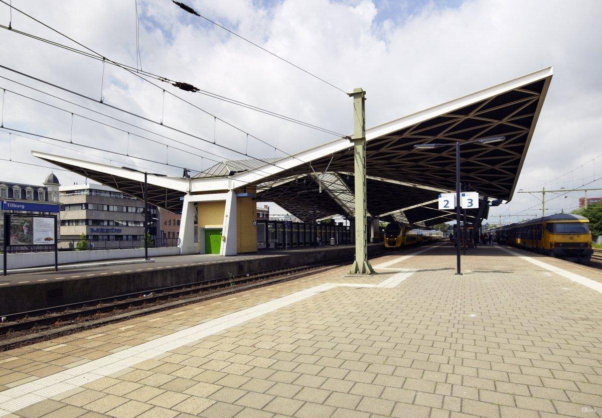 station interior photo