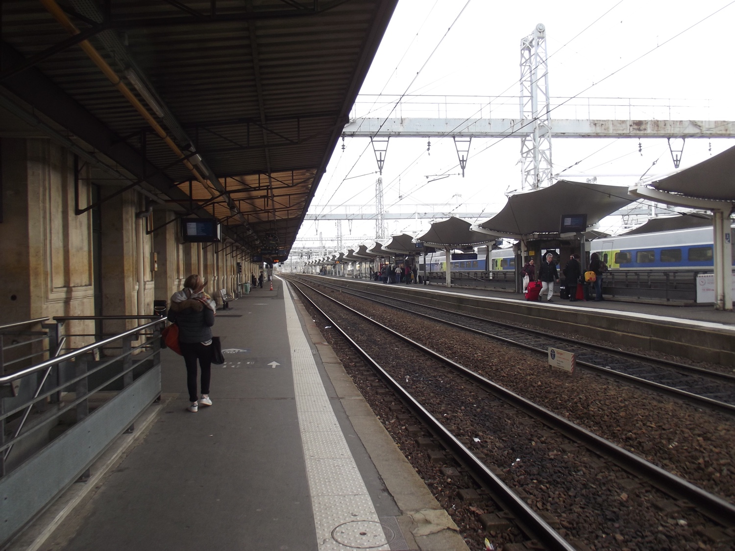Le_mans_station_platform_stair