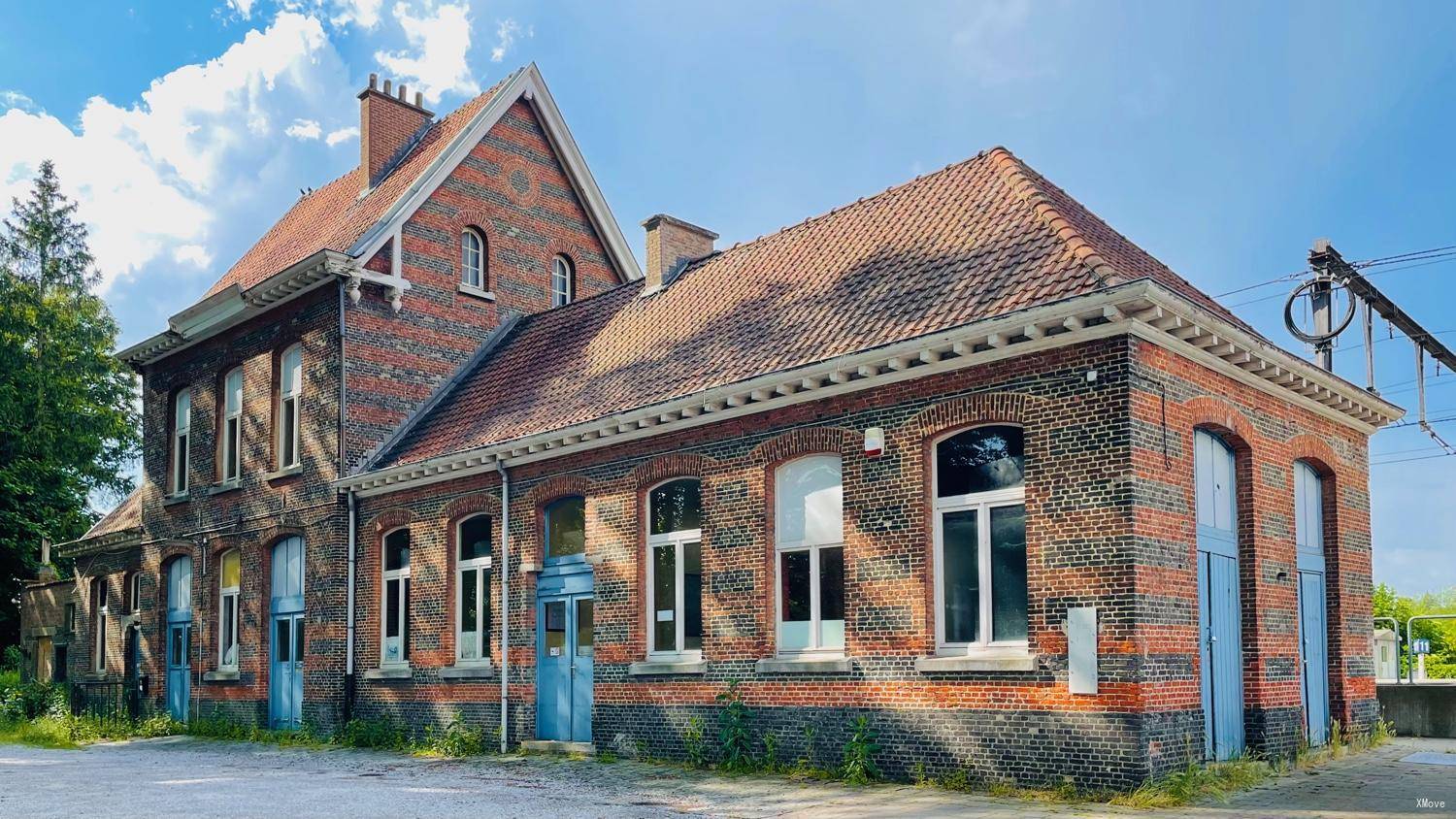 station building photo