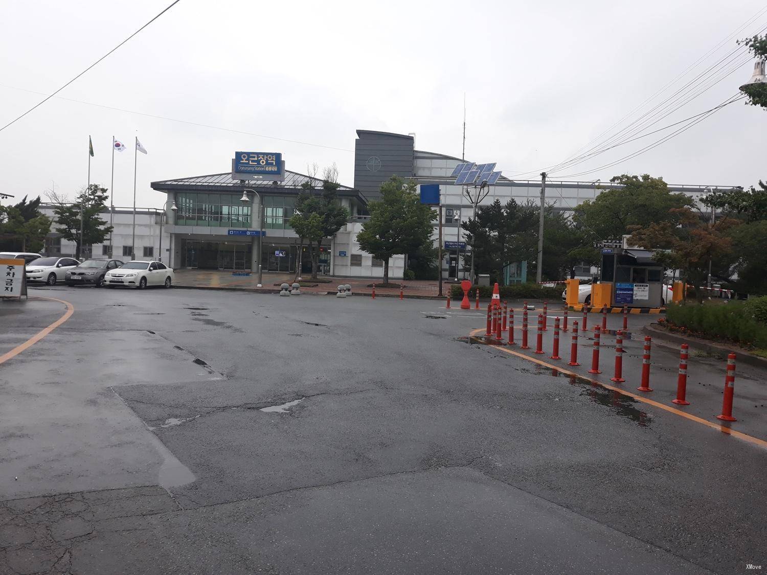 station building photo