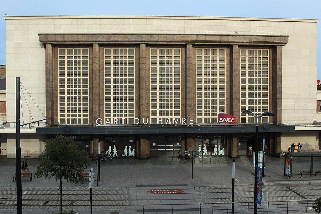 station building photo