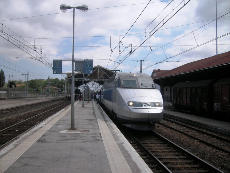 Carcassonne_gare_platforms_1