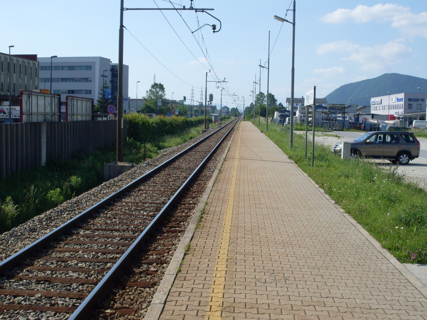 Ljubljana_stegne Station_platform