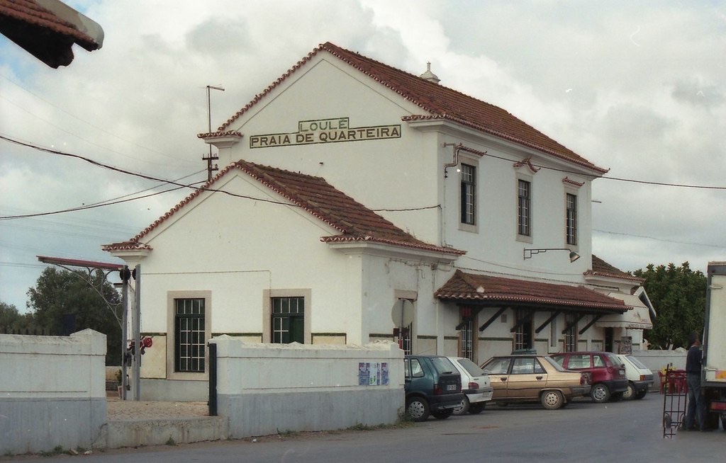 Loule_estac%cc%a7a%cc%83o_parking