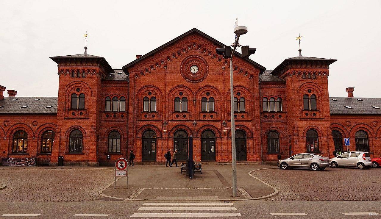 station building photo