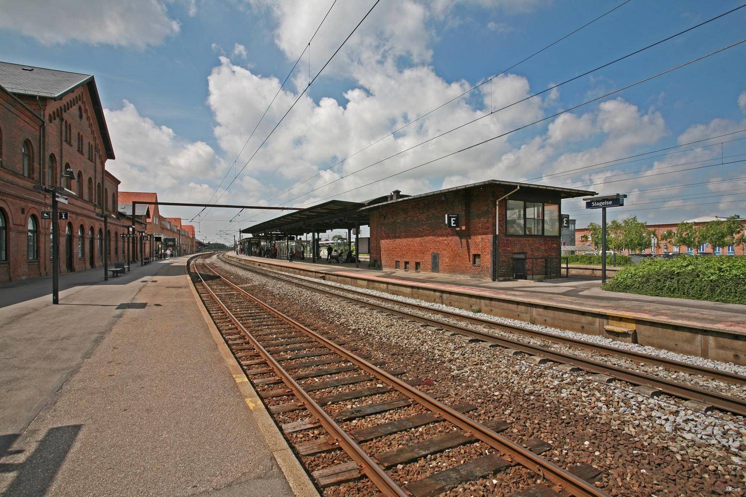 station interior photo