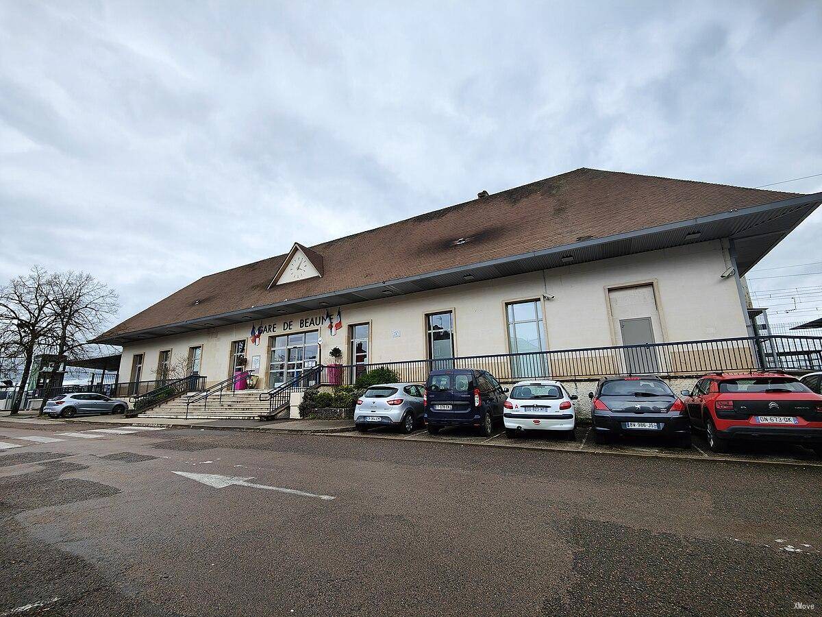 station building photo