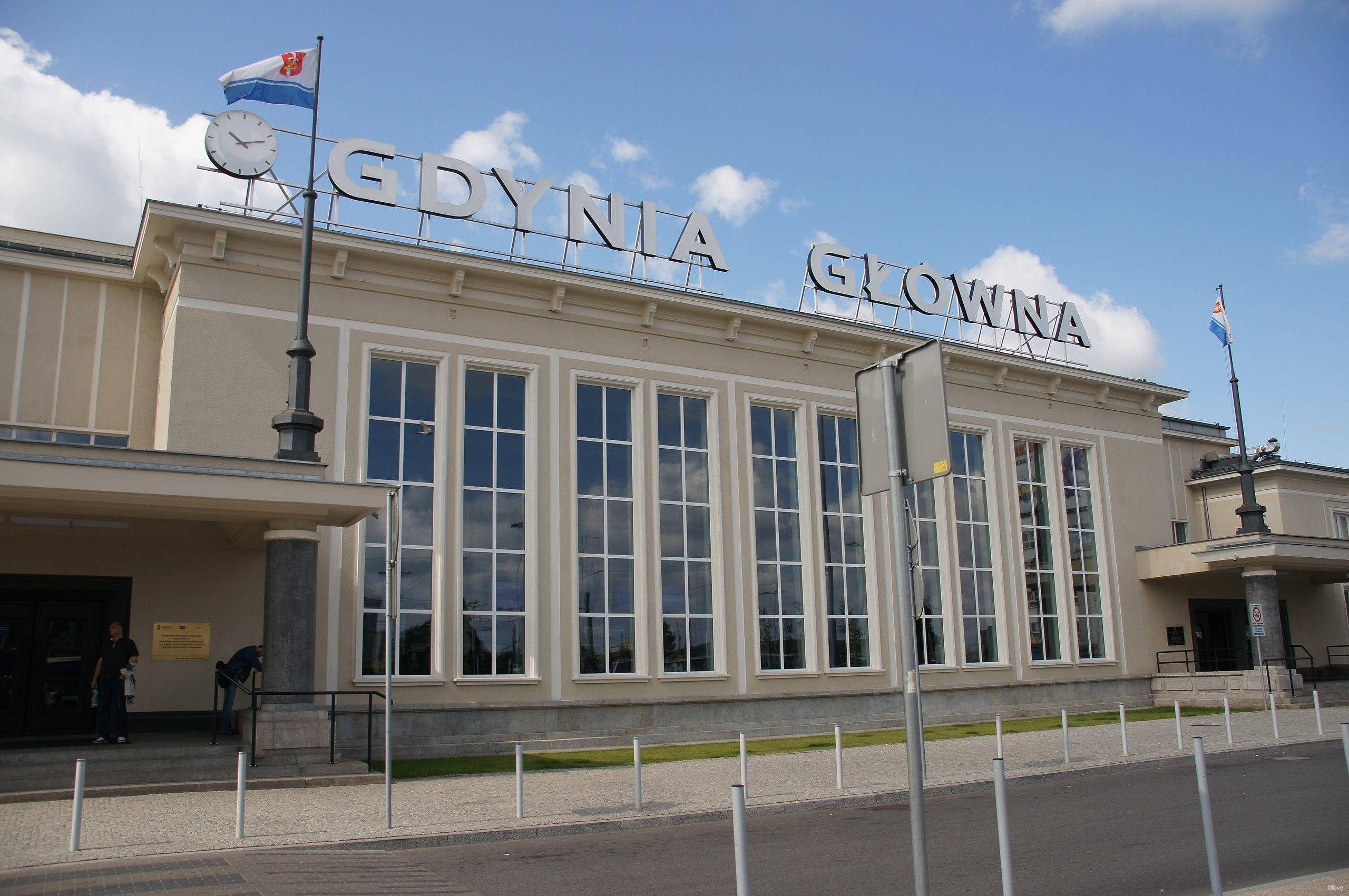 station building photo