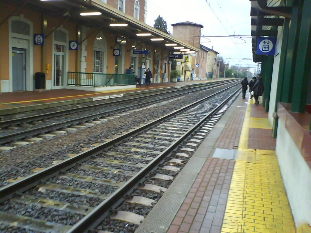 Carpi_station_platform
