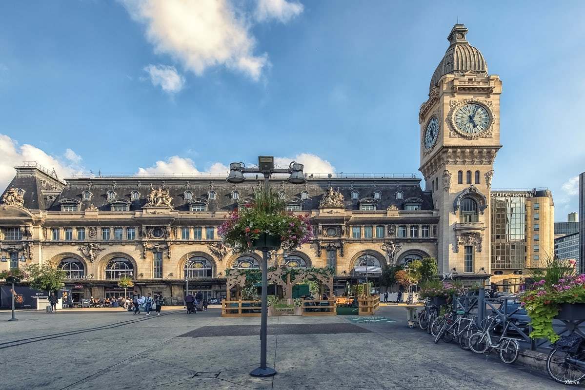 station building photo