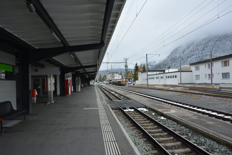 Davos_train_station_platforms