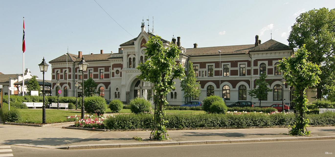 station building photo