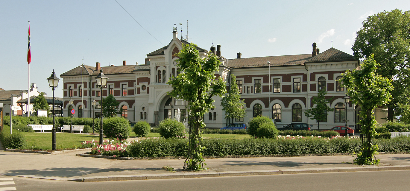 Hamar_railway_station