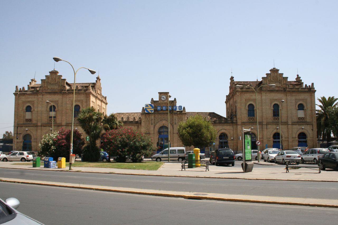 Huelva Te%cc%81rmino_station
