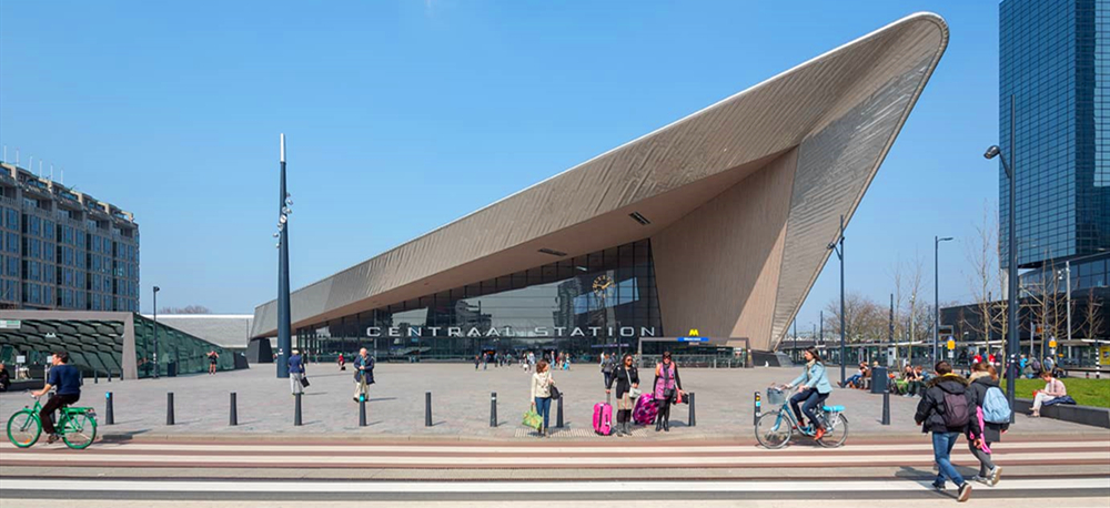 Bene_rotterdam Centraal_station_outside