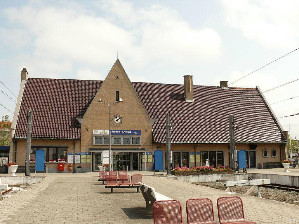 station interior photo