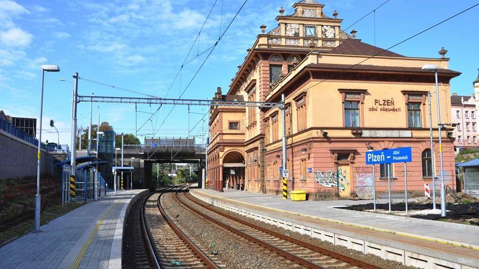 station interior photo