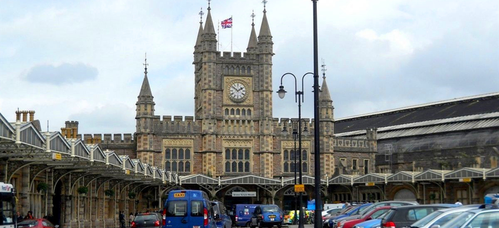 Ng_bristol_temple_meads_station_outside