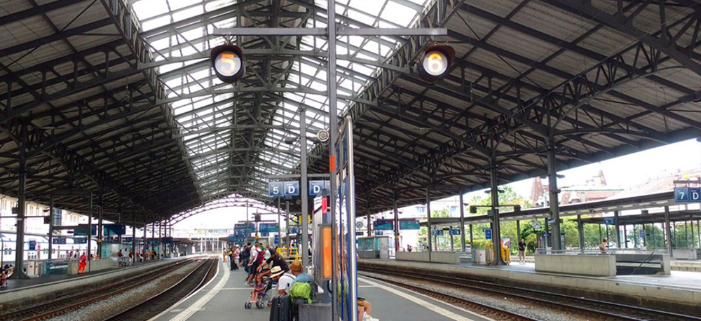 Sbb_lausanne_station_inside