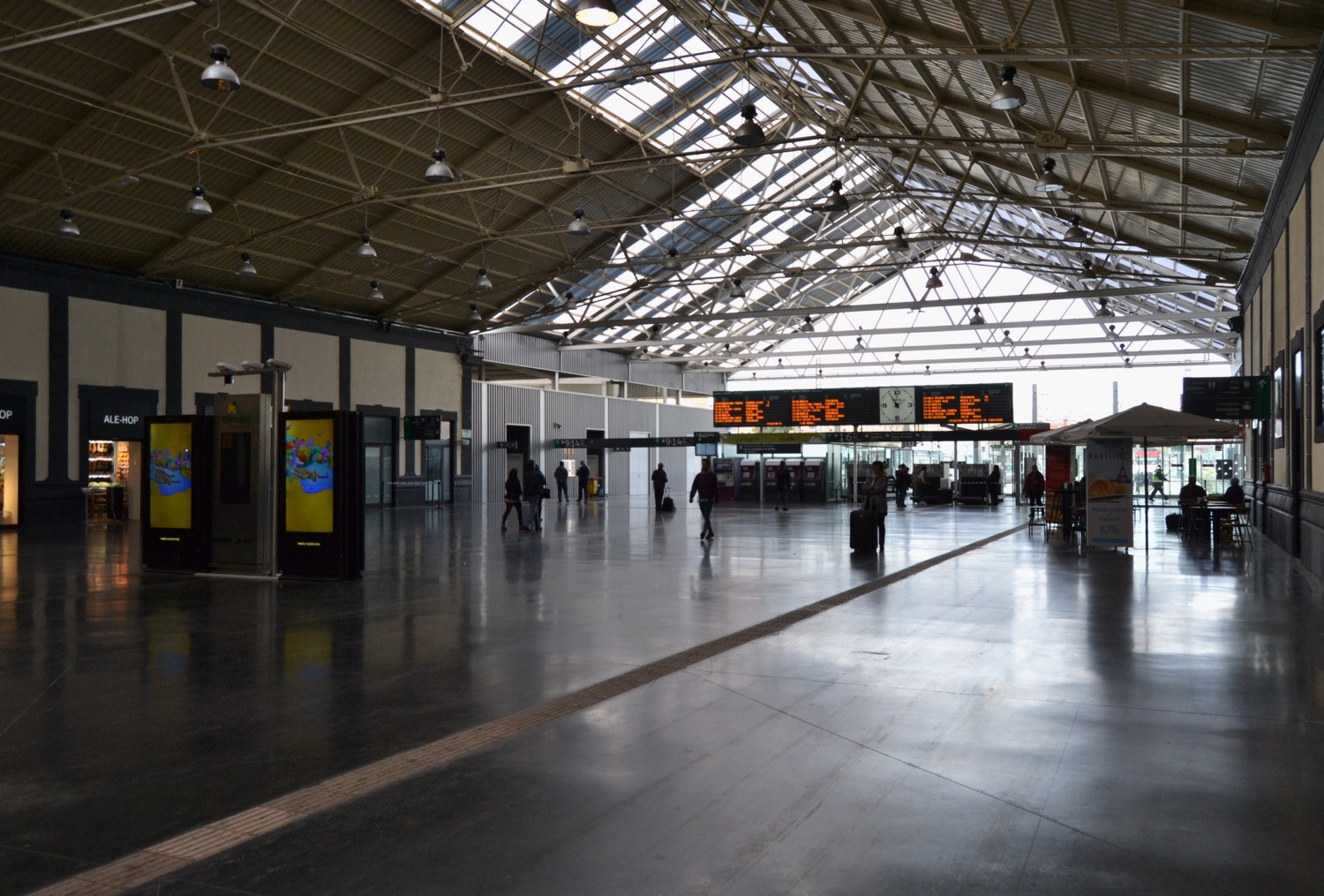 Alicante Terminal_concourse