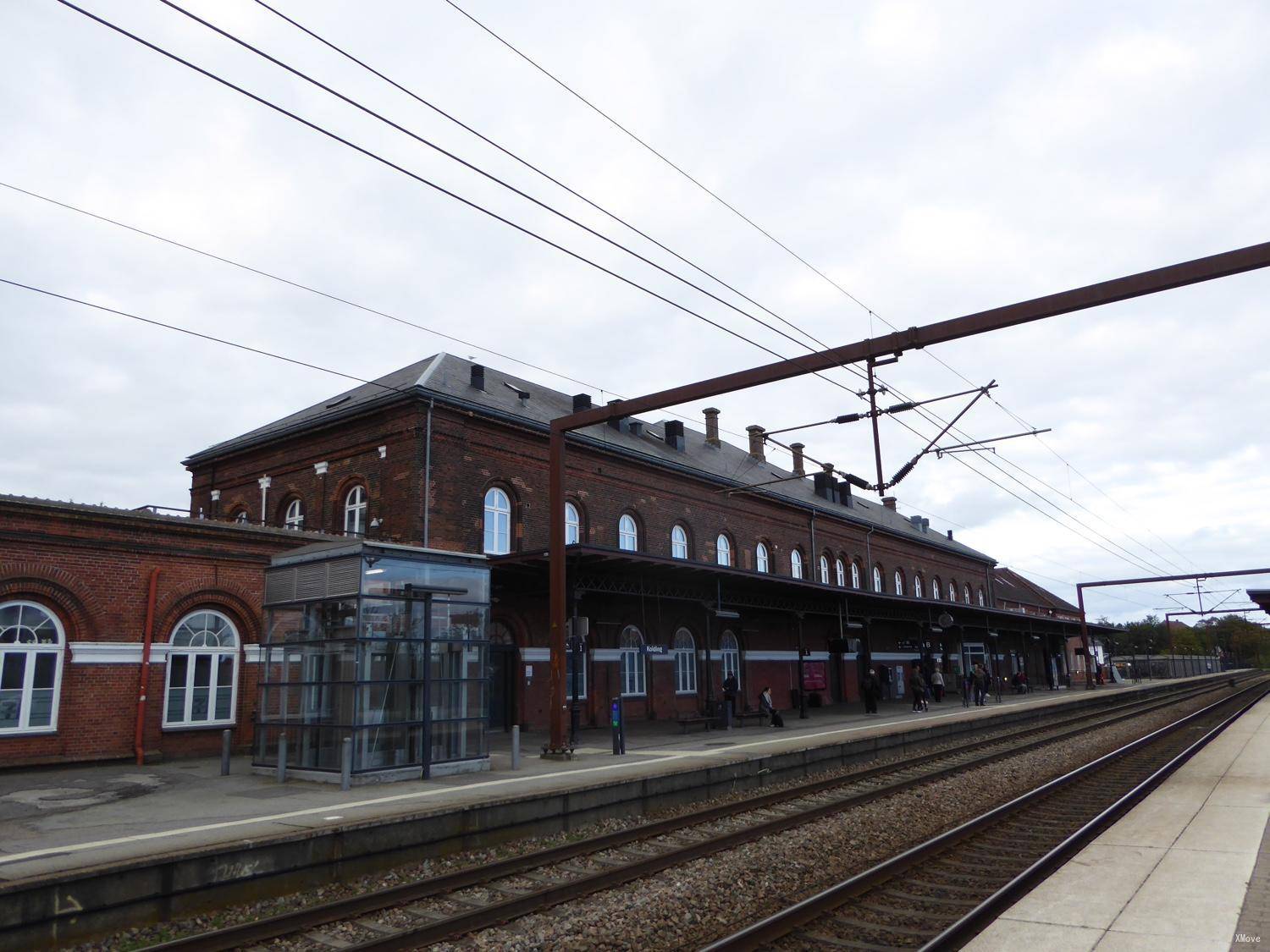 station interior photo