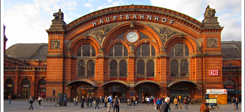 Bremen_hbf_station_outside