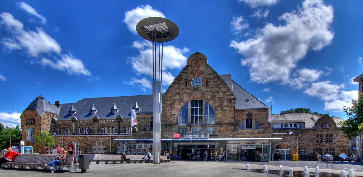 Aachen_hauptbahnhof_facade