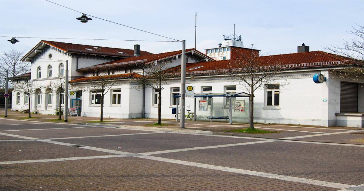 station building photo