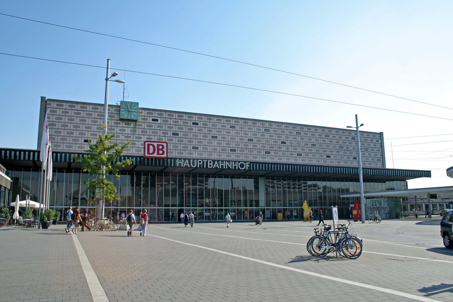 Braunschweig_hauptbahnhof_entrance