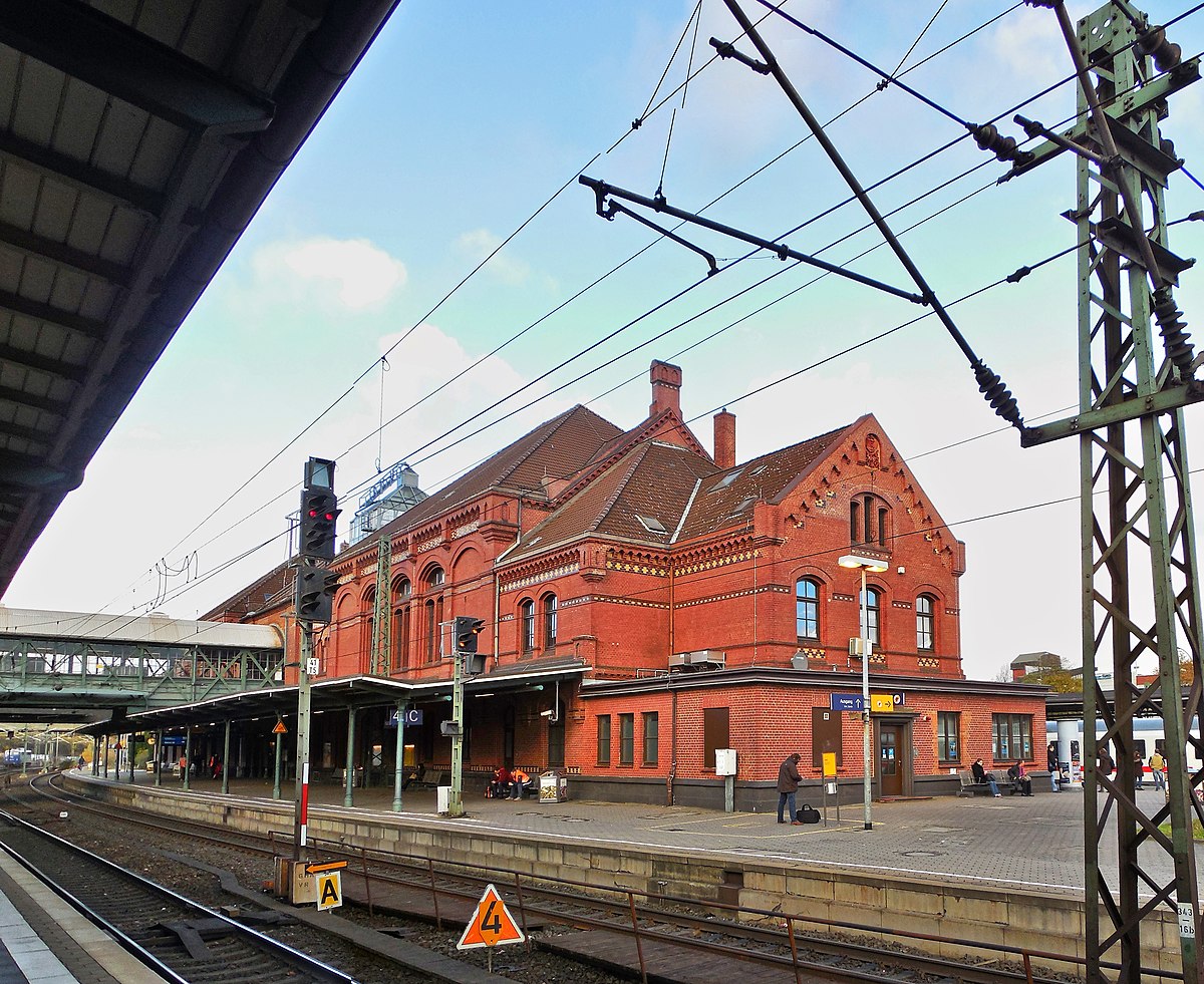 Bahnhof_harburg_ _panoramio