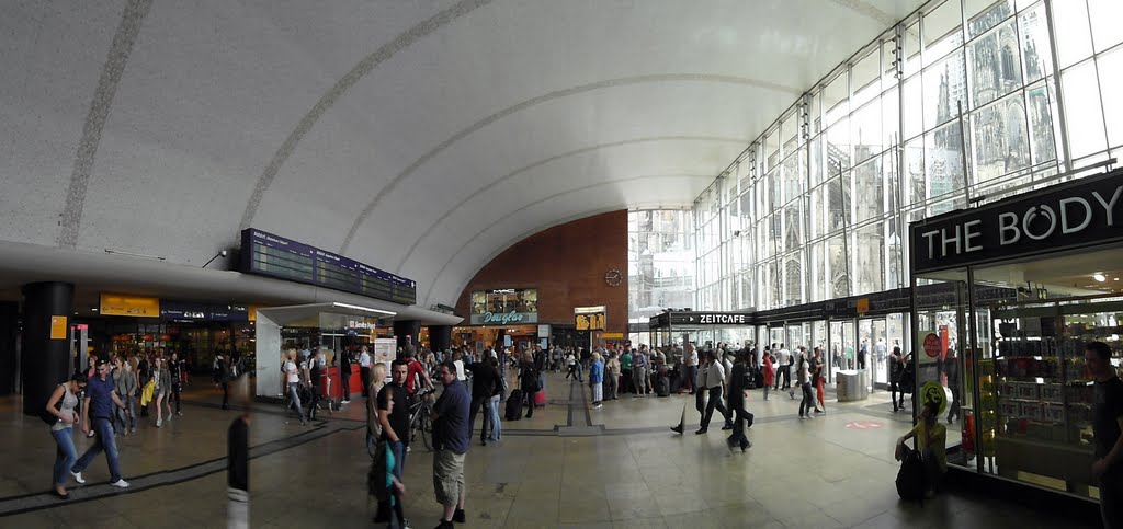Koelner Hbf_concourse